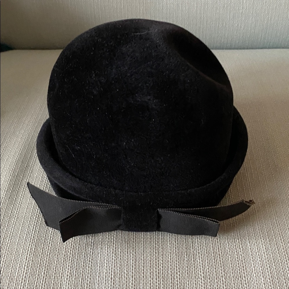 Vintage 60’s Classic Mr.John NY Paris Velvet Hat
